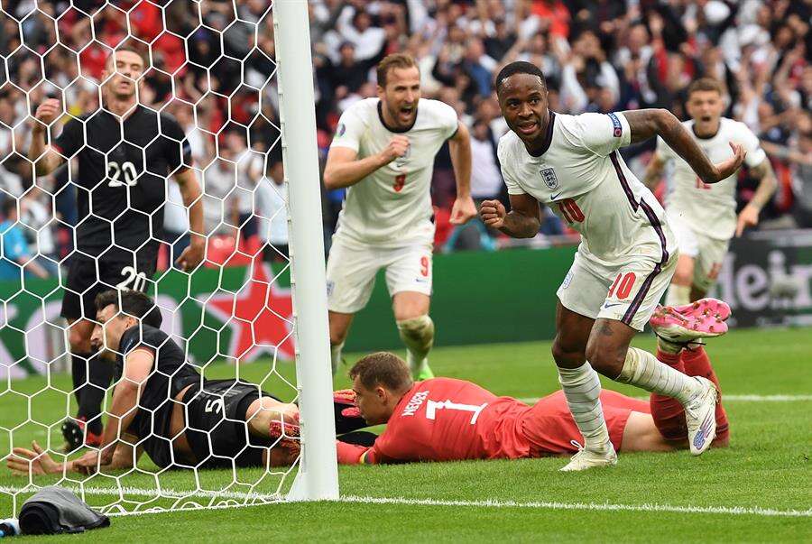 Inglaterra elimina a Alemania con goles de Sterling y Kane