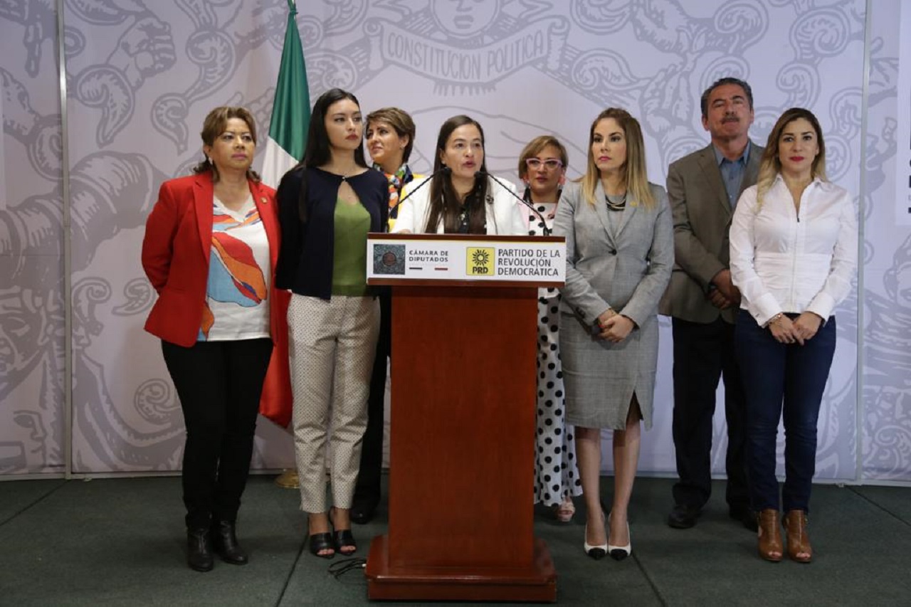 Consulta popular sobre enjuiciamiento a expresidentes busca desviar atención sobre problemas del país: Verónica Juárez