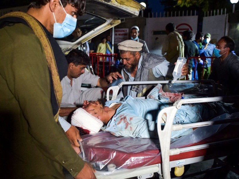 Más de 60 muertos en el atentado en Kabul, incluyendo al menos 12 militares de EE.UU.