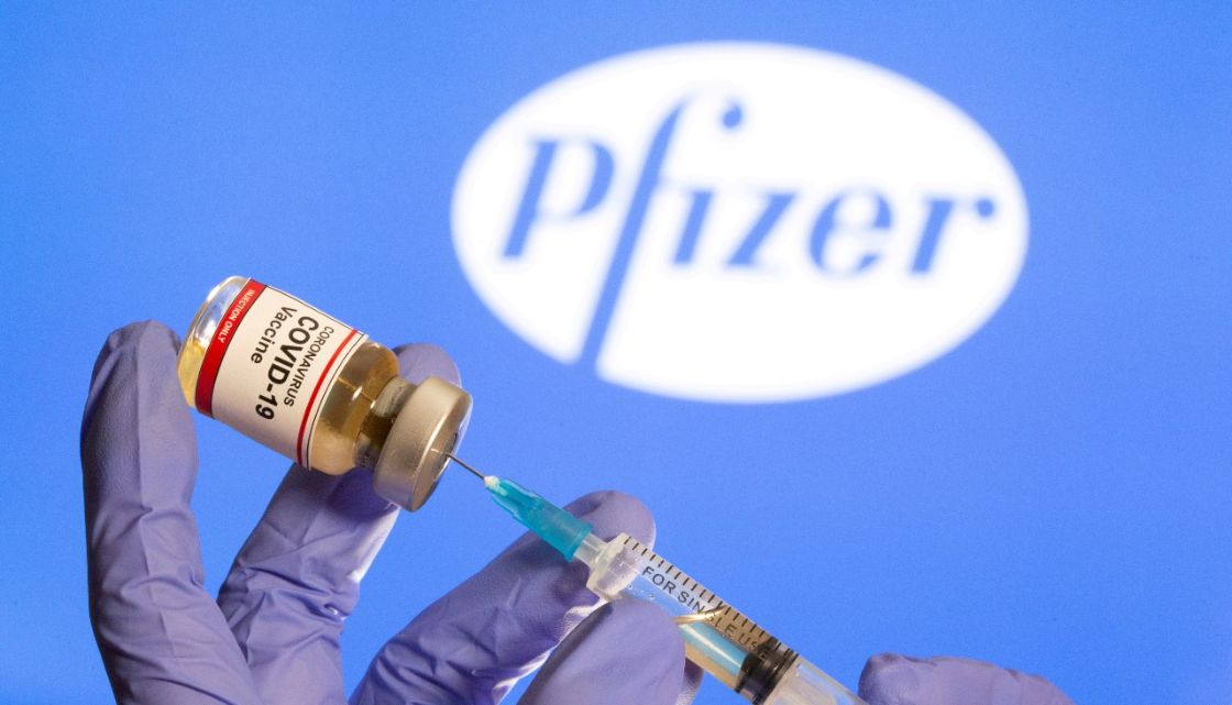 La FDA autoriza el uso de emergencia de una dosis de refuerzo de Pfizer para ciertos adultos