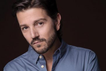Diego Luna recibió el premio de Honor en  la entrega de los premios Platino en Madrid