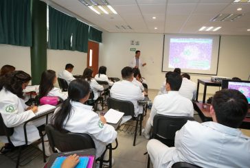 Primera generación de médicos cirujanos de UAP UAEM Chimalhuacán atenderá necesidades de la zona oriente del Edomex