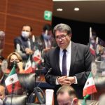 Propone Ricardo Monreal expedir Ley Nacional de Registro de Orfandad
