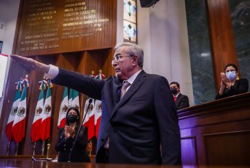Rubén Rocha asume gobierno de Sinaloa