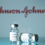 La FDA autoriza las dosis de refuerzo de las vacunas de Moderna y Johnson & Johnson