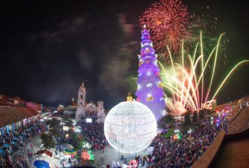 El árbol más alto del país y la esfera monumental de Chignahuapan, listos para recibir a turistas