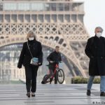 Francia rebasa por primera vez 100 mil casos de covid en un día