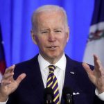 Biden pide a los ciudadanos estadounidenses que abandonen Ucrania