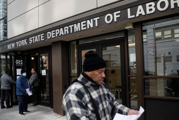 La economía de Estados Unidos suma 467.000 empleos en enero y supera las expectativas sombrías