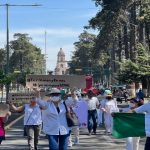 Marchan contra revocación de mandato en Toluca