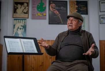 Vicente Saquicoray, director de la Orquesta de Cámara de la UAEMéx, el amor por la música llevado a la excelencia  