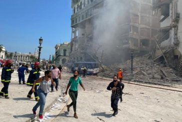Gran explosión destruye Hotel Saratoga en La Habana, Cuba