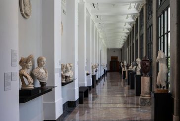 Más de veinte siglos de escultura presente en la galería jónica norte del Museo Nacional del Prado