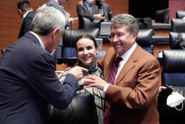 Tras desacatar cita, Monreal exige a Álvarez-Buylla no faltarle el respeto al Senado