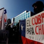 Comienza paro nacional en Chile de Codelco: trabajadores de Ventanas incendian barricadas en rechazo a cierre