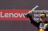 Max Verstappen triunfa en Hungría; 'Checo' termina quinto