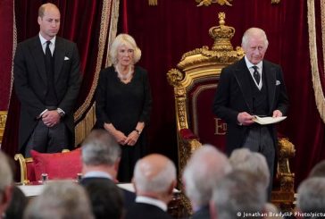 Carlos III es proclamado formalmente rey en una histórica ceremonia