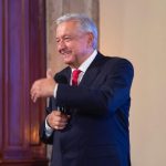 AMLO coquetea al PRI