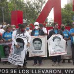 Padres de los 43 normalistas rechazan nombramiento de nuevo fiscal del caso Ayotzinapa