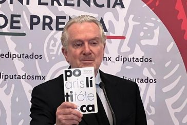 Envía Santiago Creel al presidente López Obrador el libro “La Política” de Aristóteles, para una mayor reflexión sobre la oligarquía