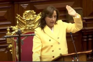Asume Dina Boluarte Presidencia de Perú tras destitución de Pedro Castillo