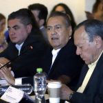 Felipe Calderón propuso gobierno de coalición al PRI tras ganar la presidencia: Manlio Fabio Beltrones