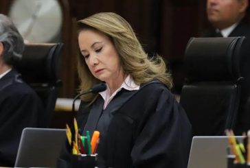 Presentan primera denuncia de juicio político contra Yasmín Esquivel por plagio de tesis