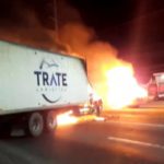 Culiacán bajo fuego: reportaron narcobloqueos y despojo de vehículos; suspenden clases