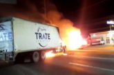 Culiacán bajo fuego: reportaron narcobloqueos y despojo de vehículos; suspenden clases