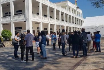 Evacúan Palacios de Gobierno y Municipal por sismo en Chetumal