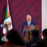 López Obrador aplaudió la toma de tribuna de la oposición en el Senado