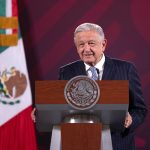 Mañanera de al maestro con cariño; AMLO anuncia incremento de 8.2% al magisterio