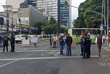 Caos en el Edomex: maestros bloquean diversas vialidades, entre ellas la México-Puebla y Periférico