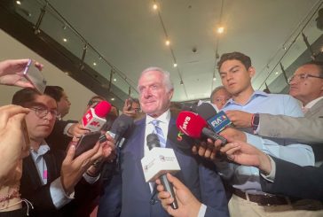 El “Bufón está en Palacio”, le responde Santiago Creel a López Obrador