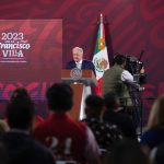 ¡En sus marcas, listos!, AMLO señala que las corcholatas deberán seguir los pasos de Ebrard