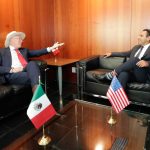 Eduardo Ramírez y Ken Salazar acuerdan mejorar lazos de cooperación entre México y Estados Unidos 