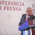 Advierte AMLO que no habrá marcha atrás en la entrega de los libros de texto gratuito