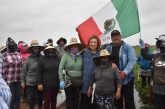 Convive Xóchitl Gálvez con mujeres migrantes agrícolas