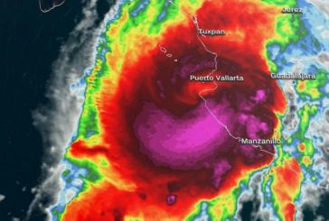 Lidia toca tierra en Jalisco, México, como huracán categoría 4 