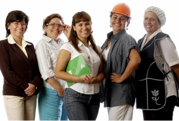 Redistribuir labores de cuidado para mayor participación de mujeres en mercado laboral