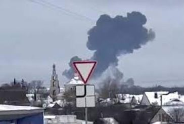 Un avión militar de Rusia con 74 personas a bordo se estrella en la región de Belgorod dicen medios estatales