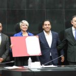 Entrega Eduardo Ramírez reconocimientos del Senado a periodistas de radio y televisión 