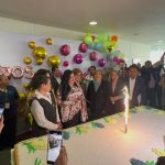 Con megapastel, Ana Lilia Rivera, presidenta del Senado, celebra su cumpleaños