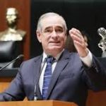 Senadores del PAN critican regalo de dinero que otorgará AMLO a migrantes sudamericanos