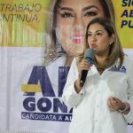 ALFA GONZÁLEZ DENUNCIA COACCIÓN DEL VOTO CON REPARTO DE PIPAS DE AGUA DE SU CONTRINCANTE