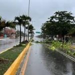 Beryl continúa en tierra en la Península de Yucatán y causará lluvias torrenciales, informa Conagua