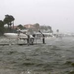 Huracán Debby toca tierra en Florida; por ahora deja un muerto