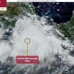 Se intensifica John a huracán categoría 2; tocará tierra entre Oaxaca y Guerrero esta noche