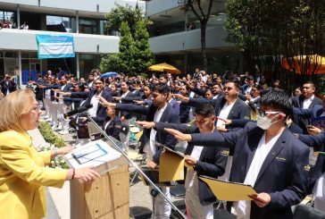 RECIBEN DIPLOMA DE GRADO DE ESPECIALIDAD 122 ESTUDIANTES DE LA FENO