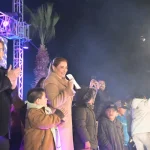 Maru Campos inicia las fiestas decembrinas en Ciudad Juárez con encendido del Árbol de Navidad